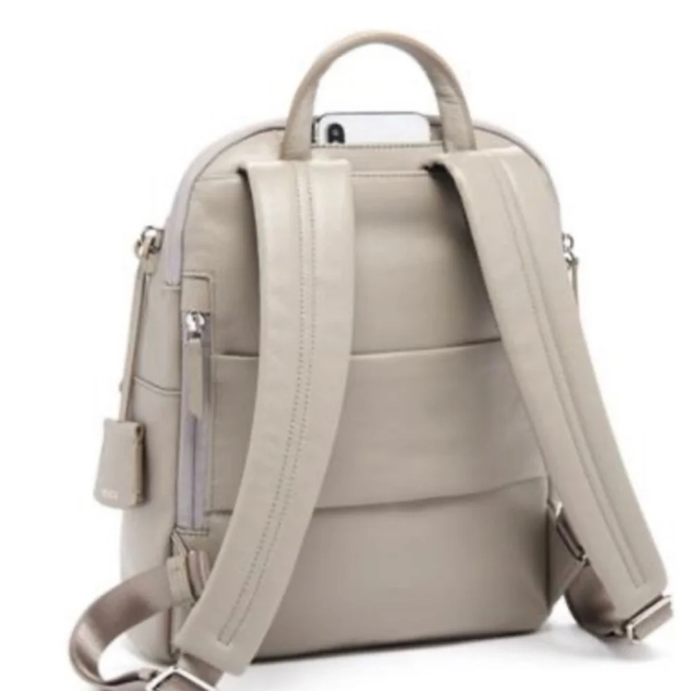 NWT Tumi Voyageur Dori Fine Grain Cow Leather Backpack In Gray